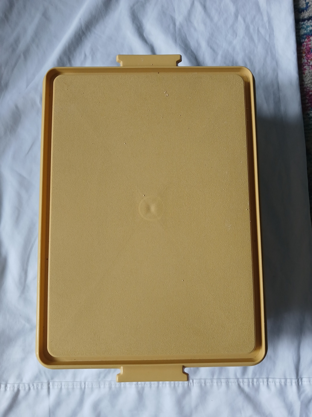 Vintage Tupperware Cake Taker 622-7 Lid 623-7 Harvest Gold Base Rectangle Large